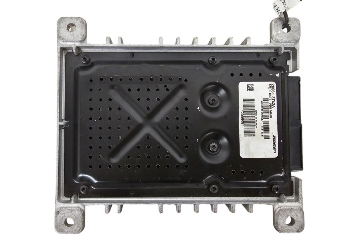 Amplificador Bose Nissan Altima 13 Al 18