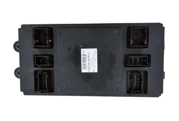 Computadora de control delantera Mercedes MI W164