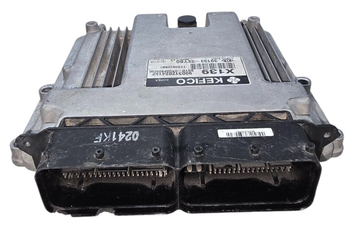 El módulo de control de motor 2.0L 14 Kia Forte